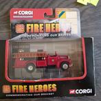 Corgi Fire Heroes Red 1953 Mack B Open Pumper Cs90011, Hobby en Vrije tijd, Ophalen of Verzenden, Nieuw, Bus of Vrachtwagen