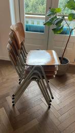 Schoolstoelen vintage, Huis en Inrichting, Stoelen, Vier, Gebruikt, Ophalen of Verzenden, Bruin