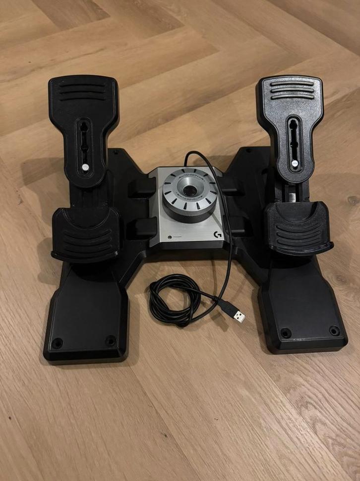 Logitech G Pro Flight Rudder Pedals, Computers en Software, Joysticks, Zo goed als nieuw, Ophalen of Verzenden