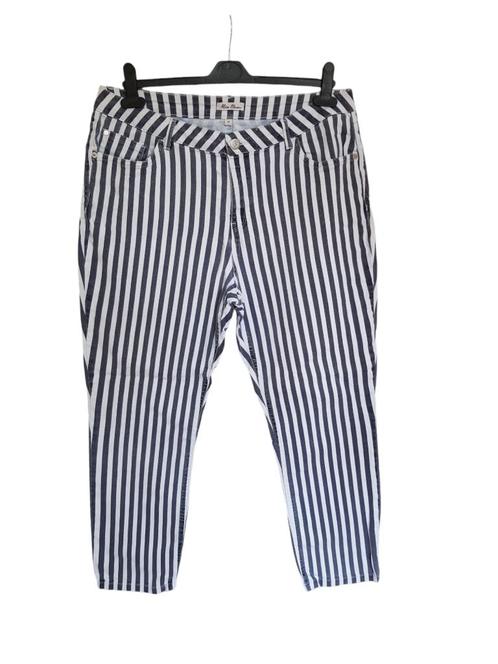 Mooie MISS ETAM 7/8 stretch broek blauw-wit gestreept mt 44., Kleding | Dames, Broeken en Pantalons, Zo goed als nieuw, Maat 42/44 (L)