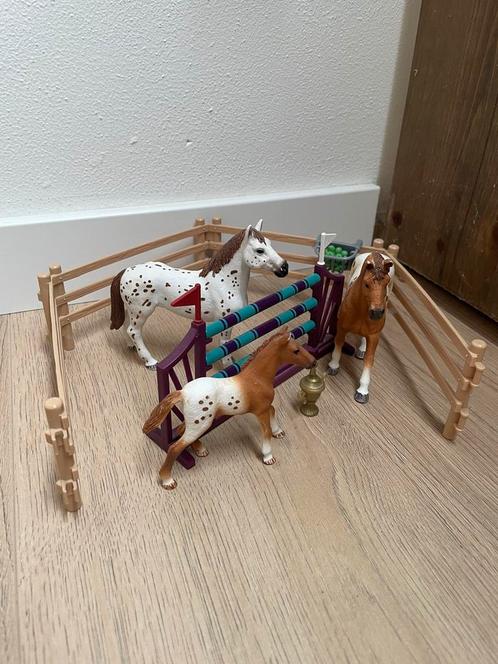 Schleich Horse club paarden familie 42433, Verzamelen, Dierenverzamelingen, Zo goed als nieuw, Beeldje of Figuurtje, Paard, Ophalen of Verzenden