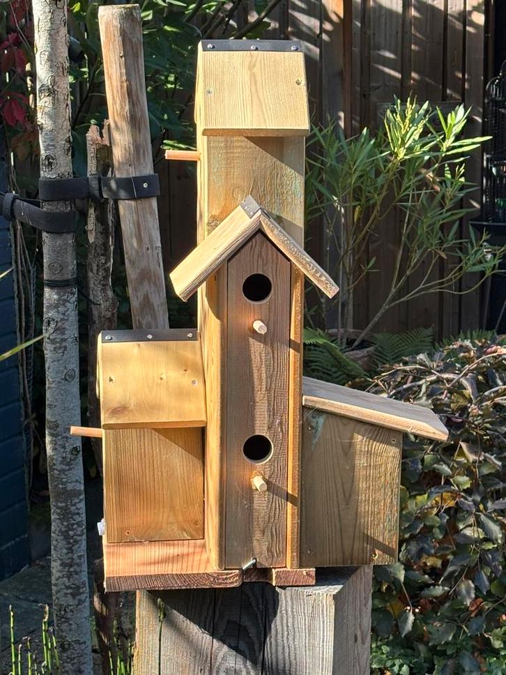 Mussenhotel, Tuin en Terras, Vogelhuisjes en Vogelbaden, Nieuw, Ophalen