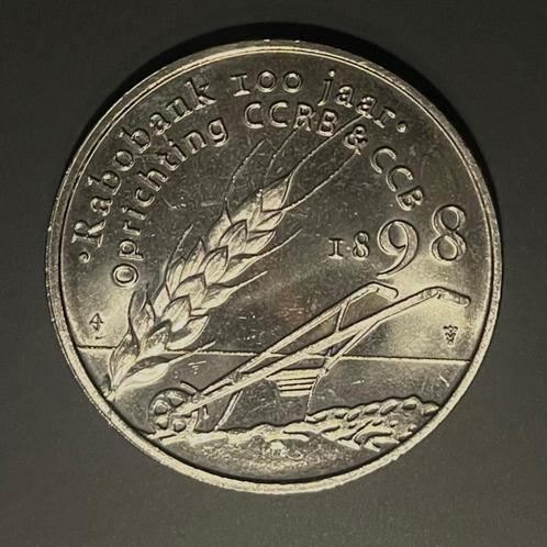 Herdenkingspenning Rabobank 100 jaar met koningin Wilhelmina, Postzegels en Munten, Penningen en Medailles, Overige materialen