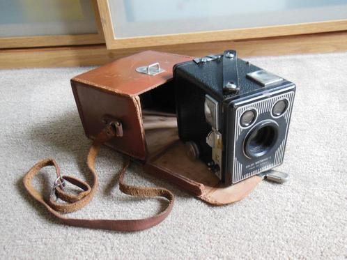 SIX - 20  BROWNIE É - box camera met  tas- made by KODAK, Audio, Tv en Foto, Fotocamera's Analoog, Gebruikt, Compact, Kodak, Ophalen of Verzenden