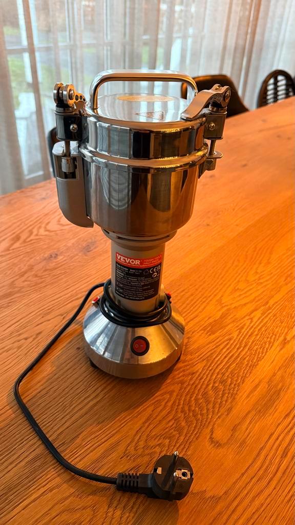 VEVOR HC-150 Graanmolen - Zo goed als nieuw!, Huis en Inrichting, Keuken | Keukenbenodigdheden, Zo goed als nieuw, Ophalen of Verzenden