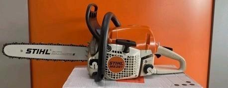 Stihl Kettingzaag MS 251 ( 3,0pk. Zaagblad 40cm.), Doe-het-zelf en Verbouw, Gereedschap | Zaagmachines, Zo goed als nieuw, Kettingzaag