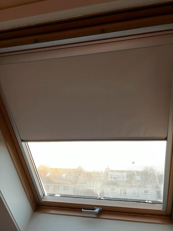 Velux verduisterend rolgordijn - Wit gpl-s08, Doe-het-zelf en Verbouw, Rolluiken, Gebruikt, 100 tot 150 cm, Minder dan 100 cm