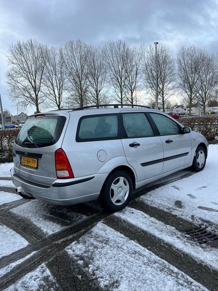 Ford Focus 1.6I 74KW 2003 Grijs, Auto's, Ford, Particulier, Focus, ABS, Airbags, Airconditioning, Alarm, Boordcomputer, Centrale vergrendeling