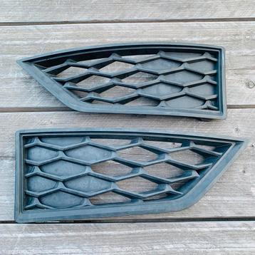 Seat Leon 5F Cupra 2016 bumperrooster rooster links rechts beschikbaar voor biedingen