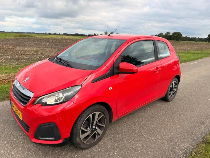 Peugeot 108 1.0 12V E-vti 72PK 3DR 2015 Rood, Auto's, Peugeot, Particulier, ABS, Airbags, Airconditioning, Bluetooth, Boordcomputer
