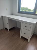 Mooi bureau te koop, wit en van hout. Met 1 deur en 2 laden, Ophalen, Zo goed als nieuw, Bureau