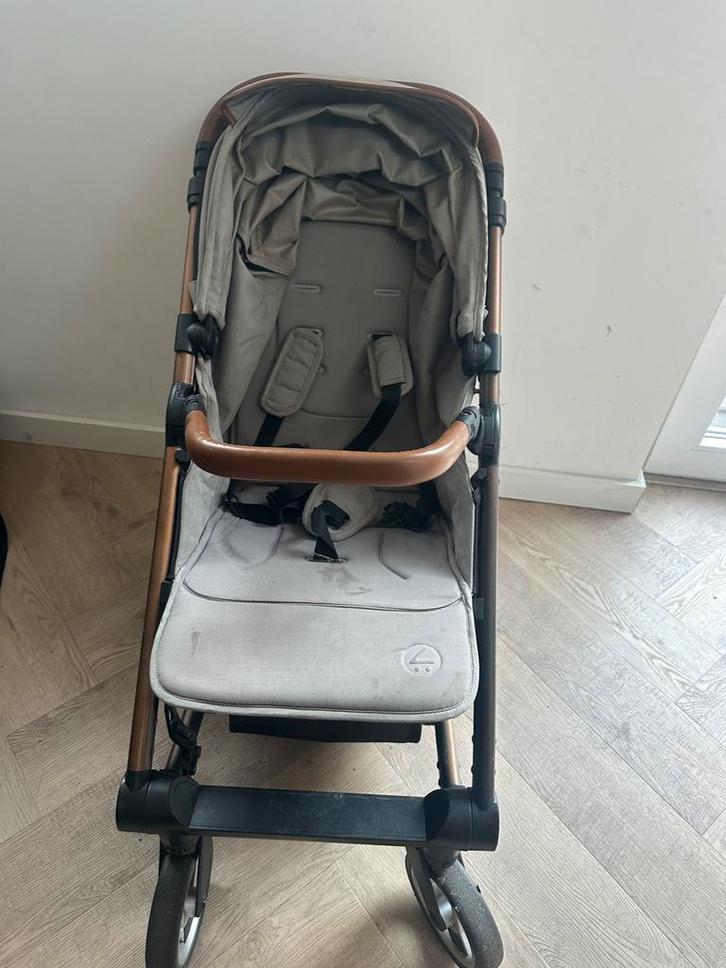 Mutsy Neo Kinderwagen, Kinderen en Baby's, Buggy's, Gebruikt, Voetenzak, Ophalen of Verzenden