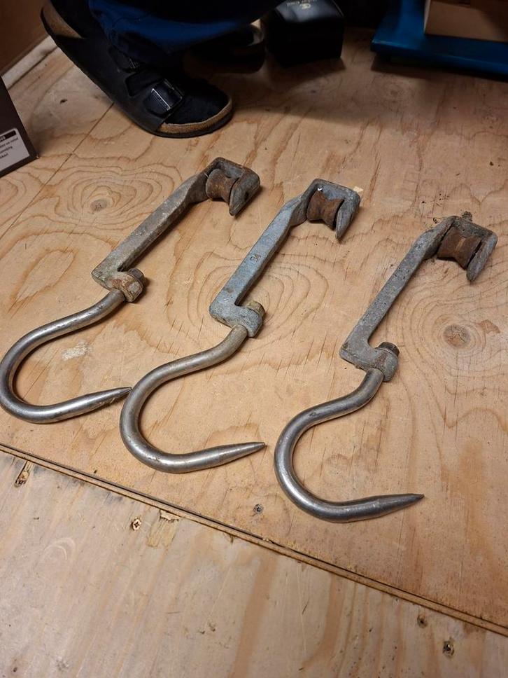 3 Oude Vleeshaken met Rol, Antiek en Kunst, Antiek | Gereedschap en Instrumenten, Ophalen