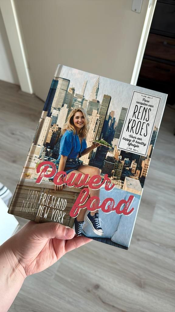 Rens Kroes - Powerfood - Van Friesland naar New York, Boeken, Kookboeken, Zo goed als nieuw, Voorgerechten en Soepen, Hoofdgerechten