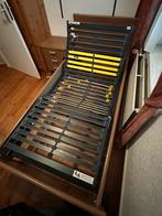 Elektrisch verstelbaar 1 persoons bed met nachtkastje, Huis en Inrichting, Slaapkamer | Bedden, Ophalen, 90 cm, Eenpersoons, 200 cm