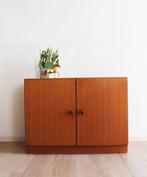  Houten vintage Omnia dressoir. Retro design kast, jaren 80, Huis en Inrichting, Kasten | Dressoirs, Ophalen, O, Retro, vintage, japandi, scandinavisch, eclectisch