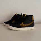 Nike sneakers maat 38 39, Nike, Ophalen of Verzenden, Zo goed als nieuw, Sportschoenen