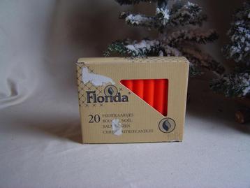 Doosje met 20 rode Florida kerstkaarsjes beschikbaar voor biedingen