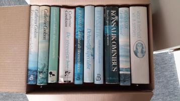 Doos met 10 boeken beschikbaar voor biedingen