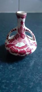 Regina Delfts rood vaasje, Ophalen, Aardewerk of Porselein, Zo goed als nieuw, Minder dan 50 cm