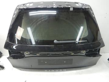 VW Tiguan 571 Achterklep LC9X Deep black pearl beschikbaar voor biedingen