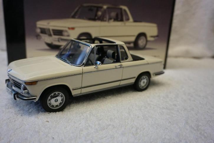 BMW 2002 Baur Cabriolet Chamonixwhite AutoART 70532 1:18, Hobby en Vrije tijd, Modelauto's | 1:18, Gebruikt, Auto, Autoart, Ophalen of Verzenden