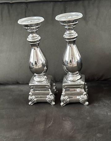 Kandelaars zilver beschikbaar voor biedingen