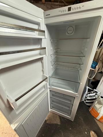 Liebherr CN4313-24 koelvriescombinatie beschikbaar voor biedingen