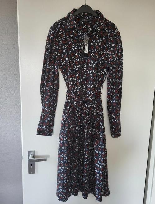 Mi Piace travelstof jurk black graphic maat L, Kleding | Dames, Jurken, Nieuw, Maat 42/44 (L), Zwart, Knielengte, Ophalen of Verzenden