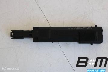 Sensor voor portiergreep LV of LA Audi A4 8W 8W0927753 beschikbaar voor biedingen