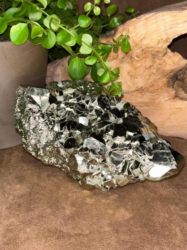 Pyriet, Verzamelen, Mineralen en Fossielen, Mineraal, Ophalen of Verzenden