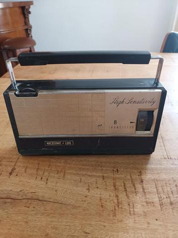 Vintage draagbare Hacosonic de Luxe Transistorradio beschikbaar voor biedingen