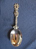 een antieke zilveren geboortelepel met dansend paar, Ophalen of Verzenden, Zilver