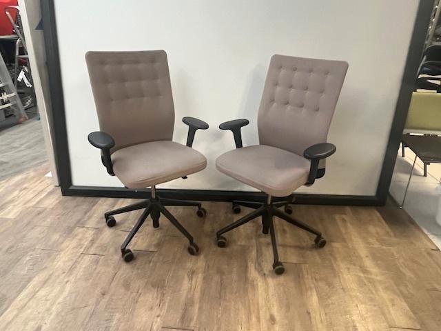 Vitra ID Trim bureaustoel (taupe), Huis en Inrichting, Bureaustoelen, Gebruikt, Ophalen of Verzenden