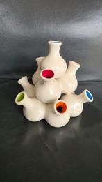 Tulpenvaasje, 15 cm hoog, Wit, Aardewerk of Porselein, Ophalen of Verzenden, Zo goed als nieuw