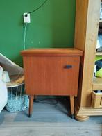 Vintage naaitafel, Huis en Inrichting, Slaapkamer | Nachtkastjes, Ophalen, Gebruikt, Hout