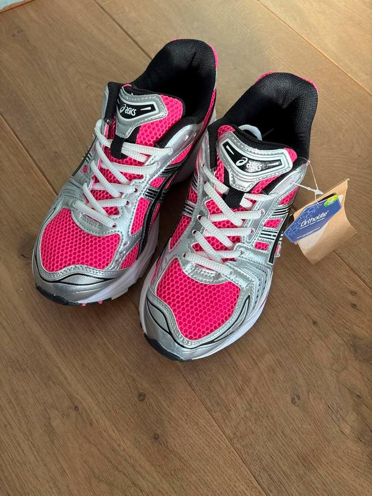 Nieuwe Asics Sportschoenen Roze/Zilver maat 42, Kleding | Dames, Schoenen, Nieuw, Sportschoenen, Roze, Ophalen of Verzenden