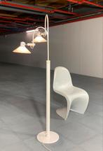 Witte vintage vloerlamp - P.J.Copini- space age, Huis en Inrichting, Lampen | Vloerlampen, Ophalen of Verzenden, Metaal, 150 tot 200 cm