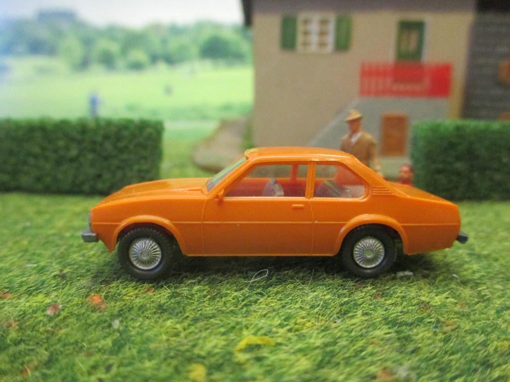 Opel Ascona B - Wiking oranje, Hobby en Vrije tijd, Modelauto's | 1:87, Ophalen of Verzenden, Zo goed als nieuw, Auto, Wiking