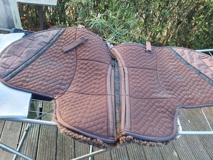 Edix pad merino 8 pocket dressuur, Dieren en Toebehoren, Paarden en Pony's | Dekens en Dekjes, Zo goed als nieuw, Ophalen of Verzenden