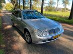 Mercedes E 240 2005 Grijs, Te koop, Zilver of Grijs, Geïmporteerd, 5 stoelen