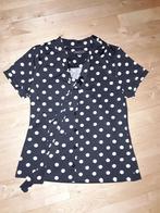 Zwarte polka dot King Louie blouse met korte mouwen mt M, Kleding | Dames, Maat 38/40 (M), Zwart, Ophalen of Verzenden, Zo goed als nieuw