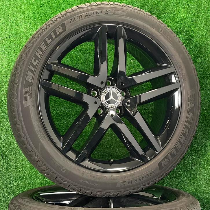 Originele 19 inch Mercedes velgen winterbanden V-klasse W447, Auto-onderdelen, Banden en Velgen, Banden en Velgen, Winterbanden