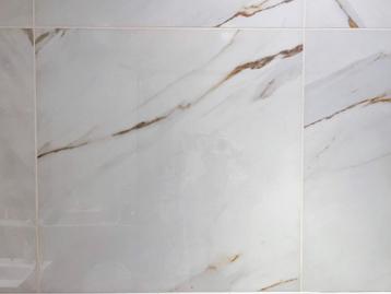 4,32m2 tegel Gold marmer goud 60x60 gepolijst gerectificeerd beschikbaar voor biedingen