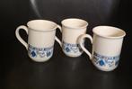 Vintage Blue Willow en Blue Onion mokken (3 stuks), Antiek en Kunst, Ophalen of Verzenden