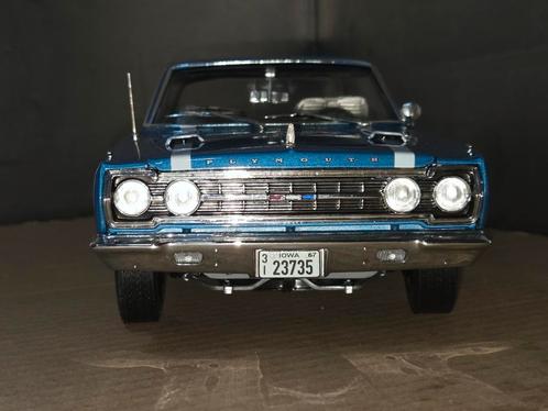 Plymouth GTX  1967 AUTOWORLD LIMITED ZELDZAAM MODEL 0302, Hobby en Vrije tijd, Modelauto's | 1:18, Zo goed als nieuw, Auto, Overige merken
