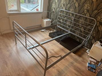 Retro IKEA metalen bedframe 160x200 - afbeelding 1