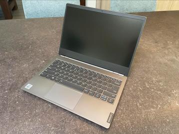 Lenovo Thinkbook i7 13 inch beschikbaar voor biedingen