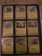 Bijna complete base set twilight masquerade, Hobby en Vrije tijd, Verzamelkaartspellen | Pokémon, Ophalen of Verzenden, Zo goed als nieuw