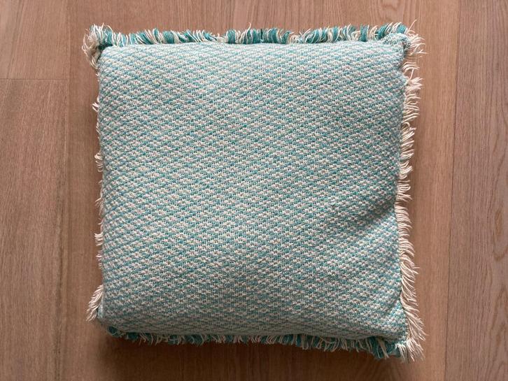 Leuk sierkussen mintgroen 6,50 euro  Sierkussen beetje boho, Huis en Inrichting, Woonaccessoires | Kussens, Zo goed als nieuw
